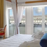 Master-Suite-overlooking-the-Zocalo-at-Gran-Hotel-Ciudad-de-Mexico